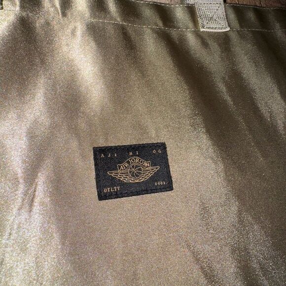 Nike Air Jordan 1 High Utility SP Stash & Shoe Satin Tote Bag BRAND NEW - Picture 2 of 8